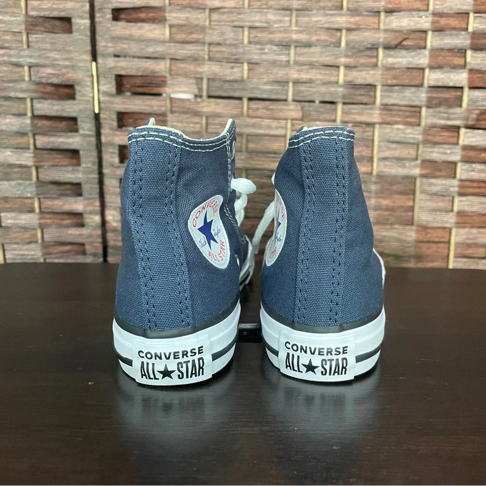 Converse Kids High Top Chuck Taylor All Star, Blue Boys Size 12, NWBox.
